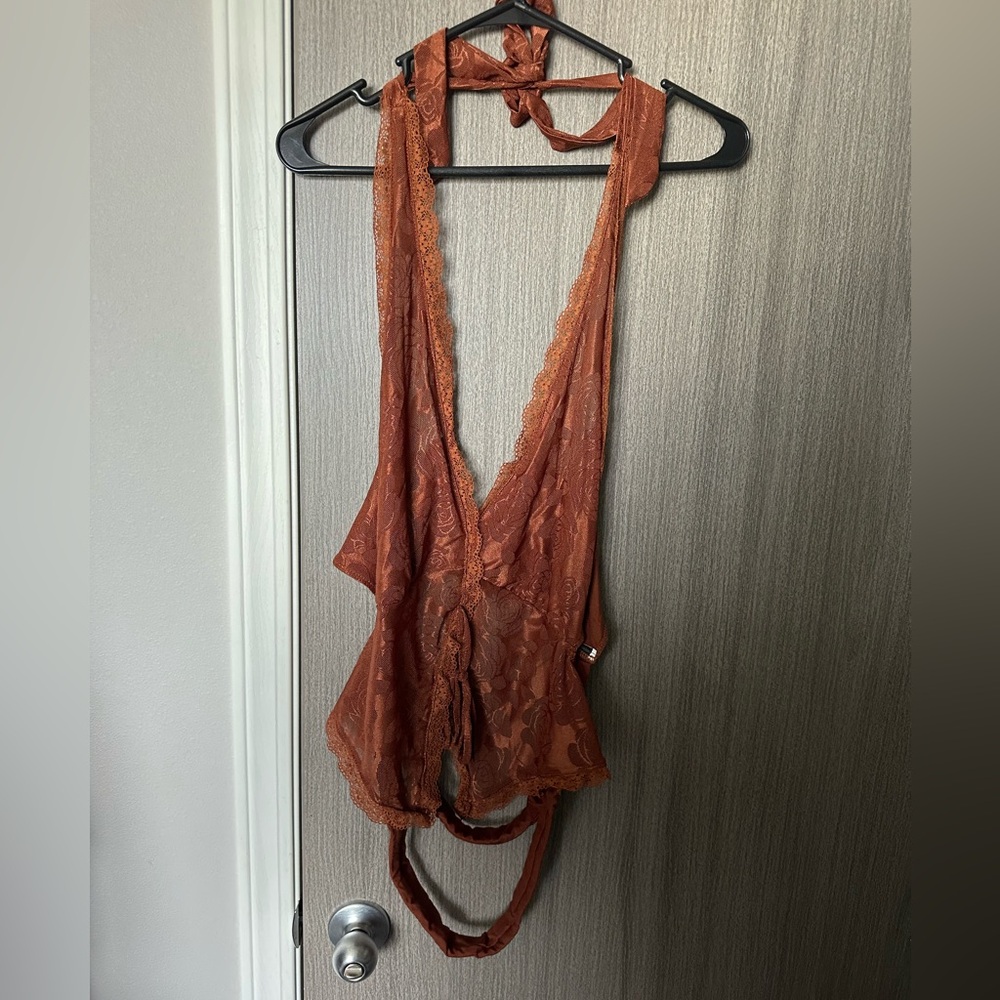 Open back tank top
